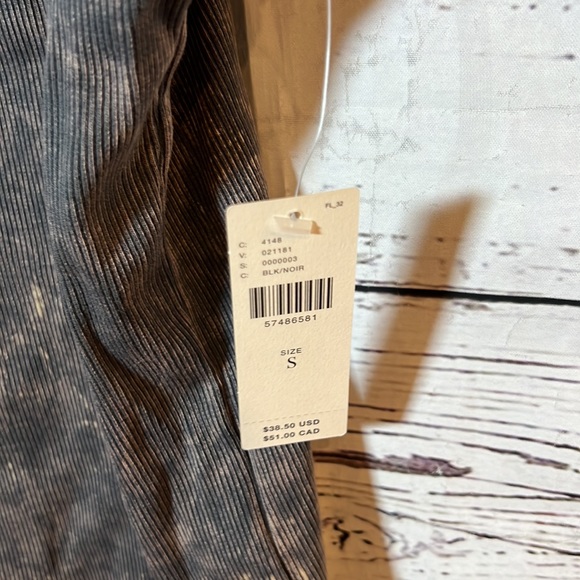 Anthropologie Cropped Distressed Print Tank Top - Picture 4 of 4